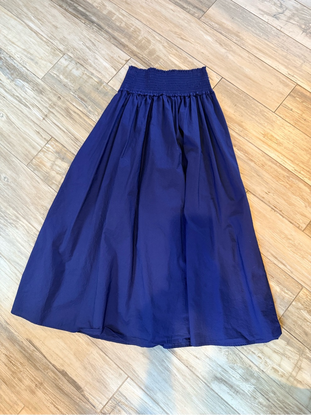 Hill House Navy Smocked-Waist Midi Skirt - Picture 4 of 6